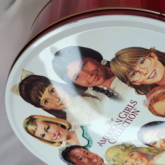 American Girl Pleasant Company Hallmark 2003 Tin Round Box 8" - Picture 10 of 14